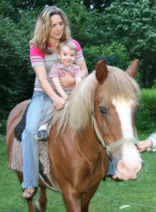Vincent & Lily & Cinnamon the Horse